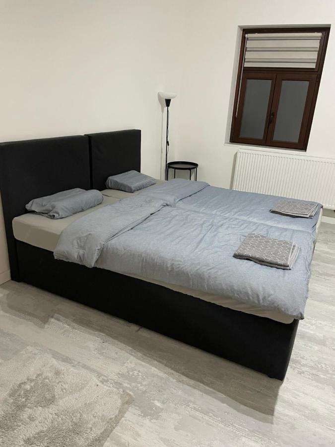 Place To Sleep - Kassel: Direkt An Der Uni Exterior photo
