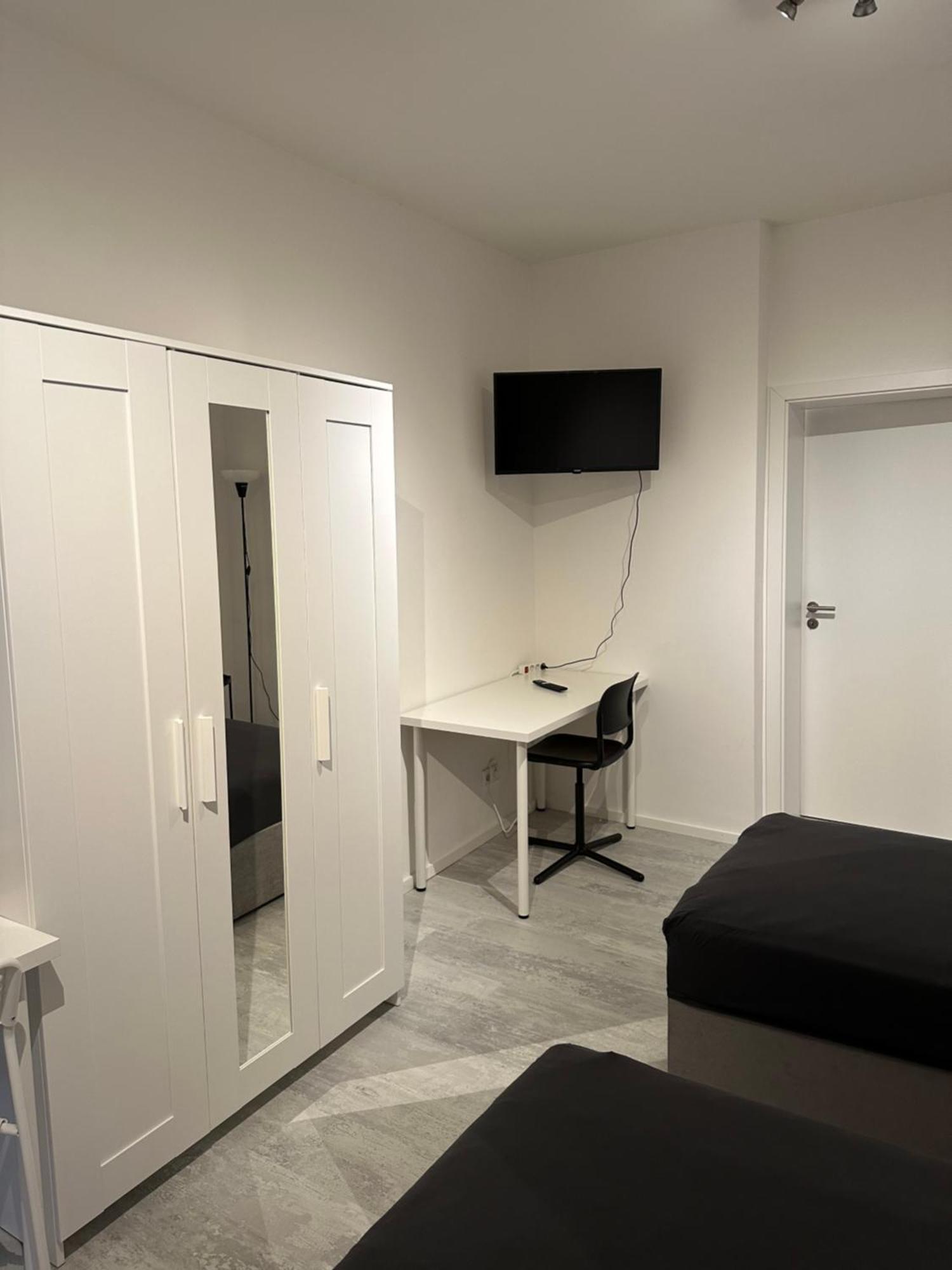Place To Sleep - Kassel: Direkt An Der Uni Exterior photo